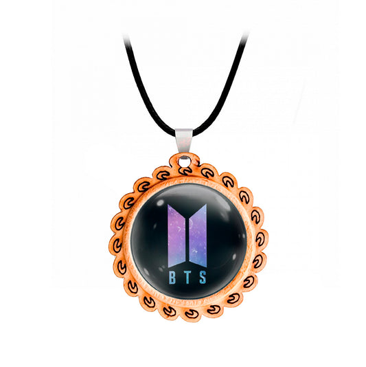 Collar Bangtan Boys BTS – Accesorio con Estuche