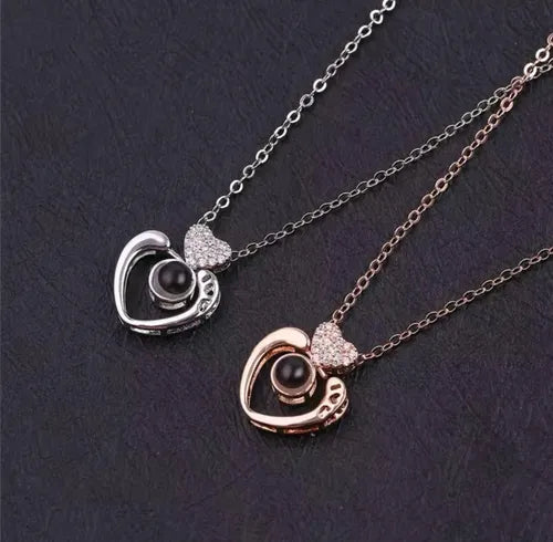 Collar “100 Te Amo en Idiomas” con Estuche de Flor