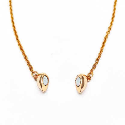 Collar Corazón Dorado con Imán – Regalo de Amor